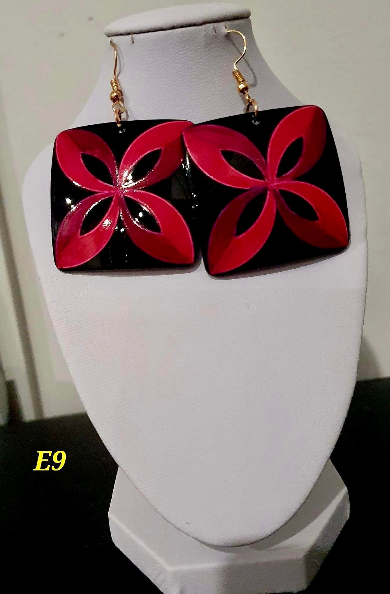 POLY DANGLE EARRINGS