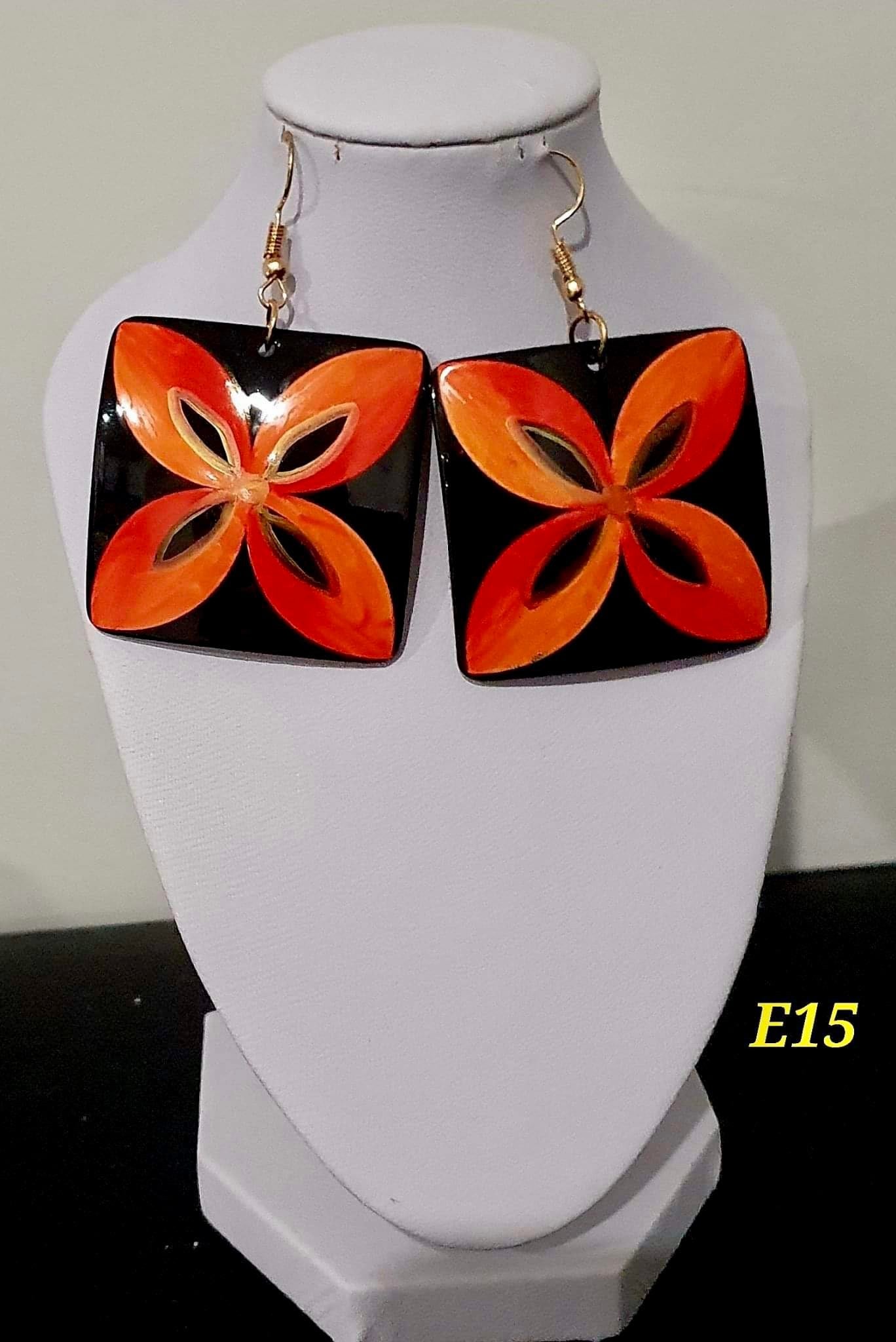 POLY DANGLE EARRINGS