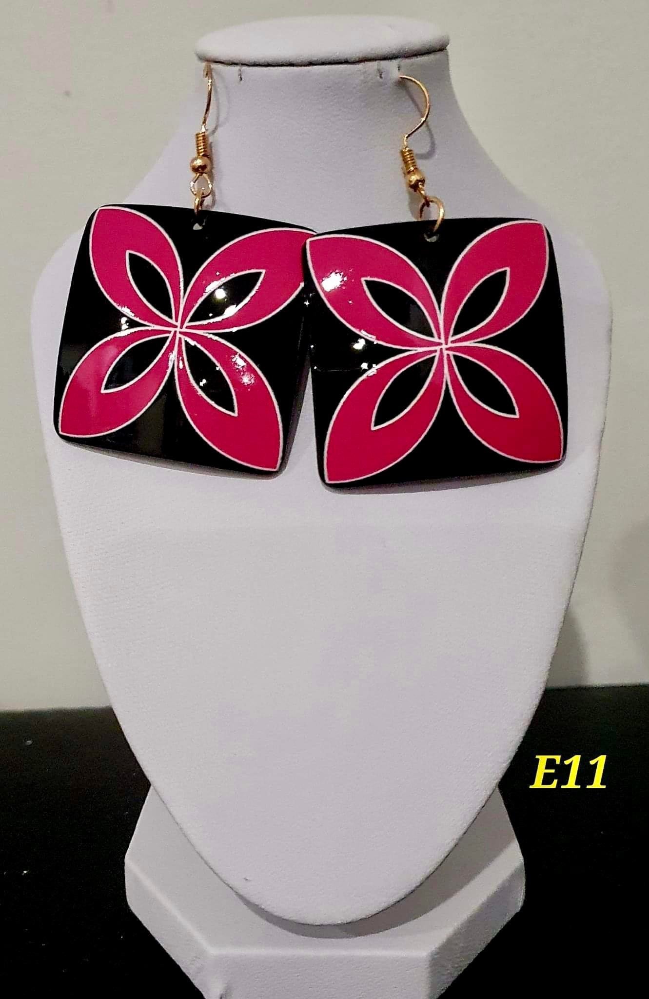 POLY DANGLE EARRINGS