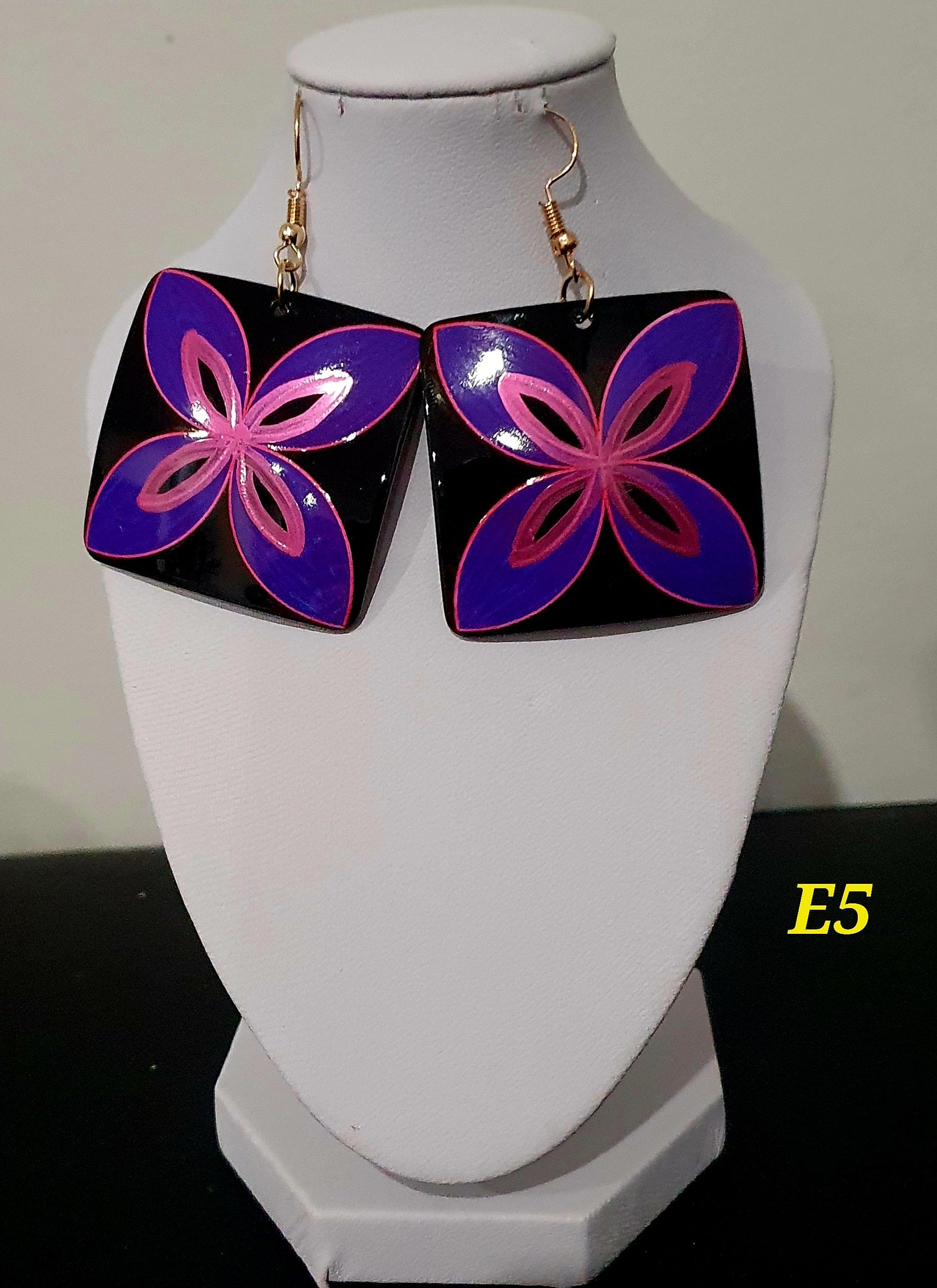 POLY DANGLE EARRINGS