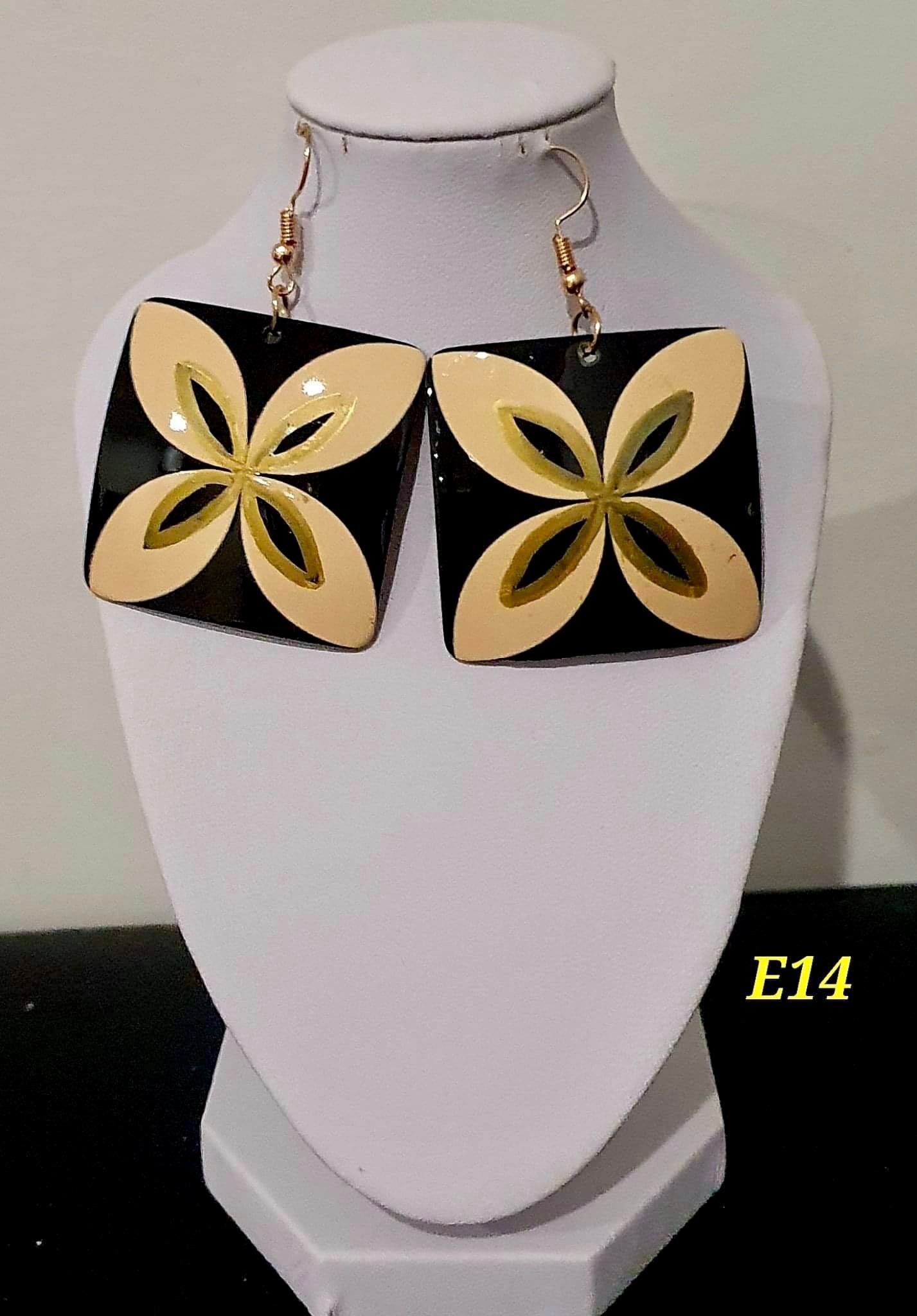 POLY DANGLE EARRINGS